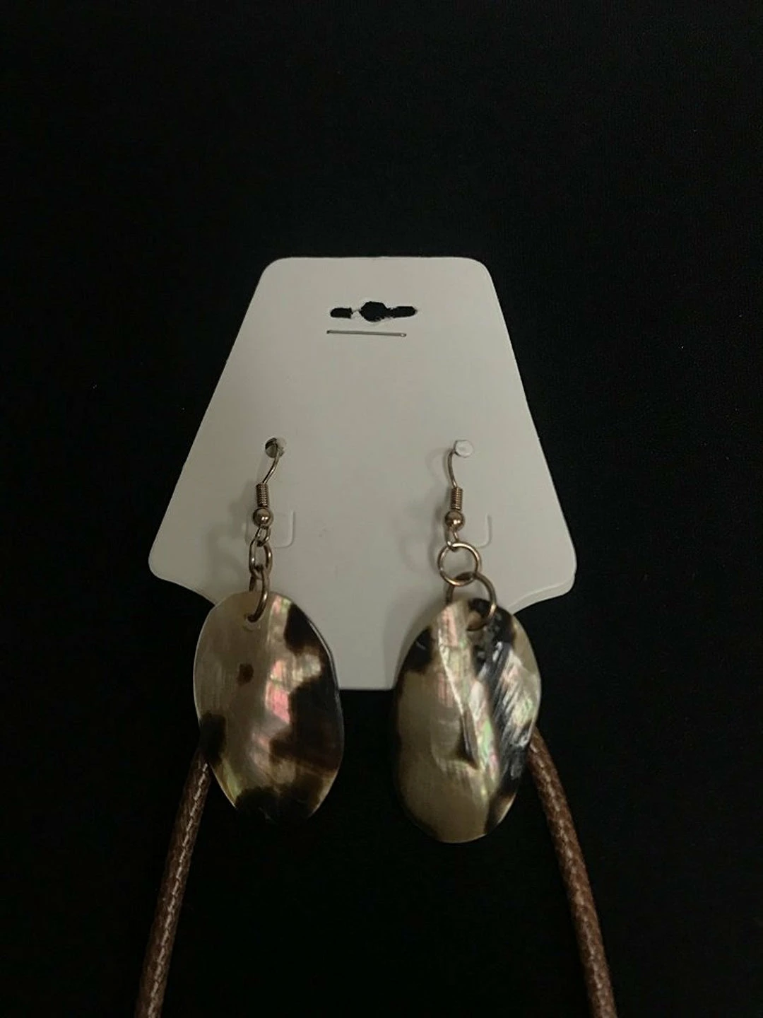 Custom Jewelry 2 Strand Necklace With Wax Cord And Lip Shells Set By IVETH 8 Custom Jewelry 2 Strand Necklace With Wax Cord And Lip Shells Set By IVETH