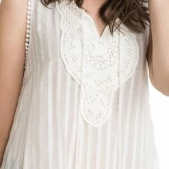 Apparel Yarn Crochet Trim Blouse By IVETH