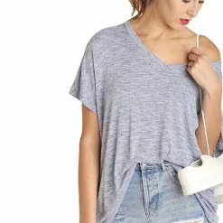 IVETH Woman's Over Sized Two Toned V Neck Top