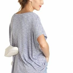 IVETH Woman's Over Sized Two Toned V Neck Top